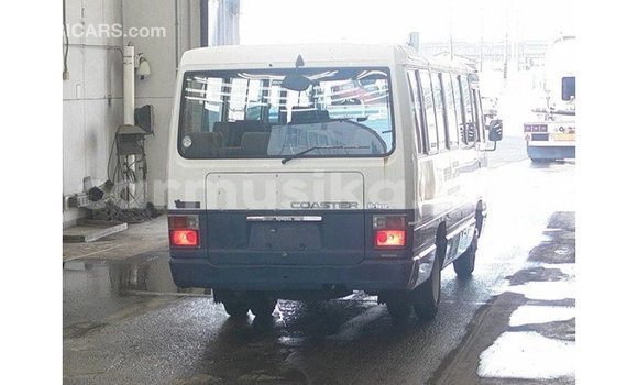 Tenga Imported Toyota Coaster Chena Mota in Import - Dubai in Harare Tenga Imported Toyota Coaster Chena Mota in Import - Dubai in Harare