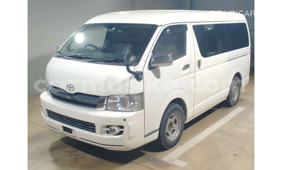 Tenga Imported Toyota Hiace Chena Mota in Import - Dubai in Harare Tenga Imported Toyota Hiace Chena Mota in Import - Dubai in Harare