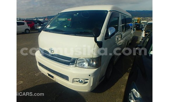 Tenga Imported Toyota Hiace Chena Mota in Import - Dubai in Harare Tenga Imported Toyota Hiace Chena Mota in Import - Dubai in Harare