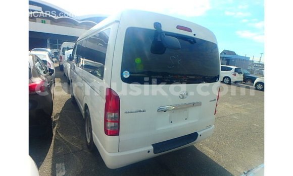 Tenga Imported Toyota Hiace Chena Mota in Import - Dubai in Harare Tenga Imported Toyota Hiace Chena Mota in Import - Dubai in Harare