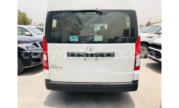 Buy Import Toyota Hiace White Car in Import - Dubai in Harare Buy Import Toyota Hiace White Car in Import - Dubai in Harare