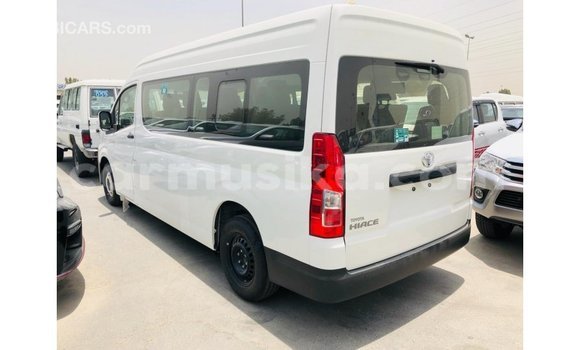 Buy Import Toyota Hiace White Car in Import - Dubai in Harare Buy Import Toyota Hiace White Car in Import - Dubai in Harare