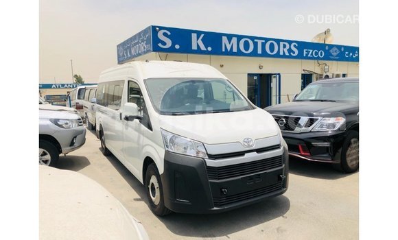 Buy Import Toyota Hiace White Car in Import - Dubai in Harare Buy Import Toyota Hiace White Car in Import - Dubai in Harare