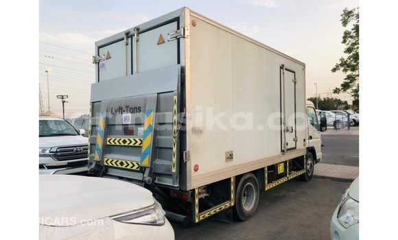 Buy Import Mitsubishi Canter White Truck in Import - Dubai in Harare Buy Import Mitsubishi Canter White Truck in Import - Dubai in Harare