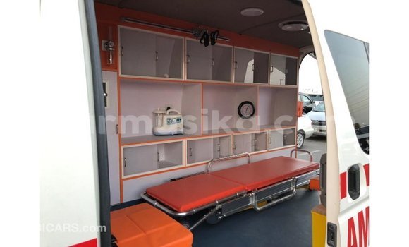 Buy Import Toyota Hiace White Car in Import - Dubai in Harare Buy Import Toyota Hiace White Car in Import - Dubai in Harare