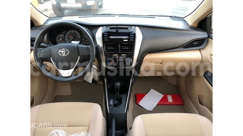 Big with watermark toyota da harare import dubai 16509