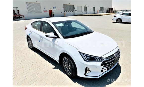 Acheter Import Voiture Hyundai Elantra Blanc à Import - Dubai, Harare Acheter Import Voiture Hyundai Elantra Blanc à Import - Dubai, Harare