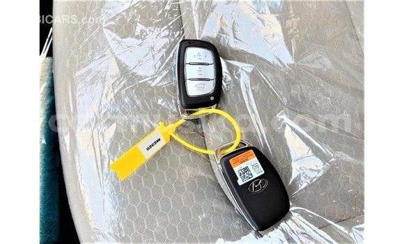 Acheter Import Voiture Hyundai Elantra Blanc à Import - Dubai, Harare Acheter Import Voiture Hyundai Elantra Blanc à Import - Dubai, Harare