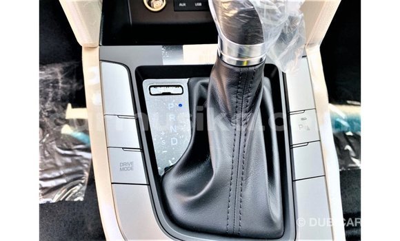 Acheter Import Voiture Hyundai Elantra Blanc à Import - Dubai, Harare Acheter Import Voiture Hyundai Elantra Blanc à Import - Dubai, Harare