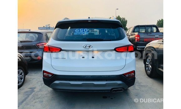 Tenga Imported Hyundai Santa Fe Chena Mota in Import - Dubai in Harare Tenga Imported Hyundai Santa Fe Chena Mota in Import - Dubai in Harare