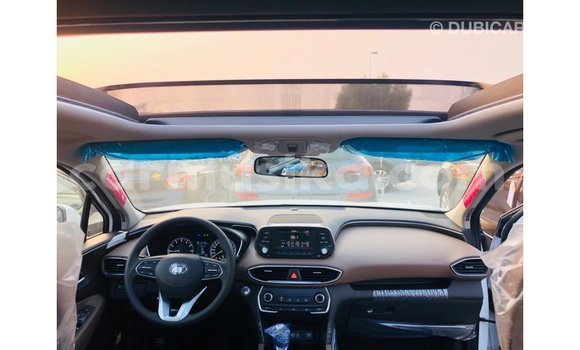 Tenga Imported Hyundai Santa Fe Chena Mota in Import - Dubai in Harare Tenga Imported Hyundai Santa Fe Chena Mota in Import - Dubai in Harare