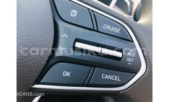 Tenga Imported Hyundai Santa Fe Chena Mota in Import - Dubai in Harare Tenga Imported Hyundai Santa Fe Chena Mota in Import - Dubai in Harare