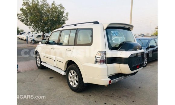 Buy Import Mitsubishi Pajero White Car in Import - Dubai in Harare Buy Import Mitsubishi Pajero White Car in Import - Dubai in Harare