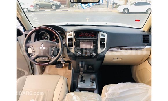 Buy Import Mitsubishi Pajero White Car in Import - Dubai in Harare Buy Import Mitsubishi Pajero White Car in Import - Dubai in Harare
