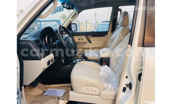 Buy Import Mitsubishi Pajero White Car in Import - Dubai in Harare Buy Import Mitsubishi Pajero White Car in Import - Dubai in Harare