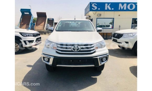Buy Import Toyota Hilux White Car in Import - Dubai in Harare Buy Import Toyota Hilux White Car in Import - Dubai in Harare