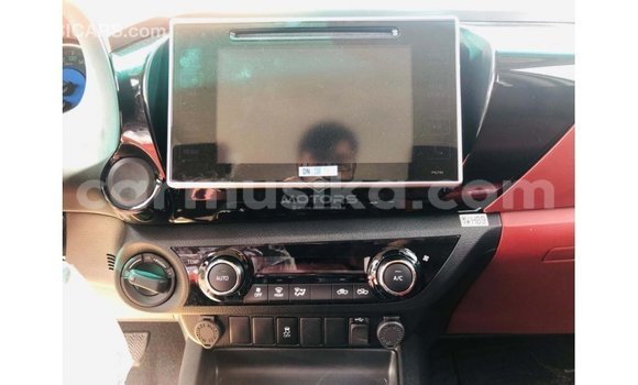 Buy Import Toyota Hilux White Car in Import - Dubai in Harare Buy Import Toyota Hilux White Car in Import - Dubai in Harare