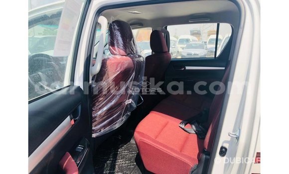 Buy Import Toyota Hilux White Car in Import - Dubai in Harare Buy Import Toyota Hilux White Car in Import - Dubai in Harare