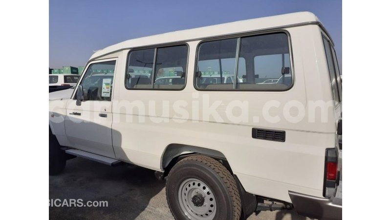 Big with watermark toyota land cruiser harare import dubai 16530