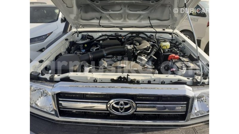 Big with watermark toyota land cruiser harare import dubai 16530