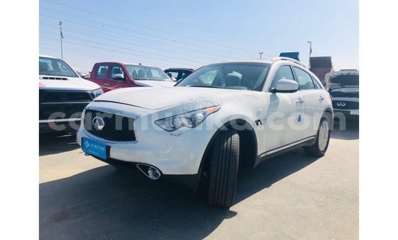 Nunua Imported Infiniti EX Nyeupe Gari ndani ya Import - Dubai nchini Harare
