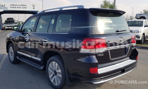 Acheter Import Voiture Toyota Land Cruiser Noir à Import - Dubai, Harare Acheter Import Voiture Toyota Land Cruiser Noir à Import - Dubai, Harare