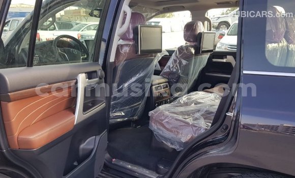 Acheter Import Voiture Toyota Land Cruiser Noir à Import - Dubai, Harare Acheter Import Voiture Toyota Land Cruiser Noir à Import - Dubai, Harare