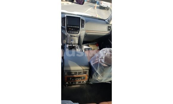 Acheter Import Voiture Toyota Land Cruiser Noir à Import - Dubai, Harare Acheter Import Voiture Toyota Land Cruiser Noir à Import - Dubai, Harare