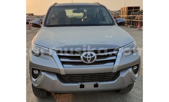 Tenga Imported Toyota Fortuner Zvimwe Mota in Import - Dubai in Harare