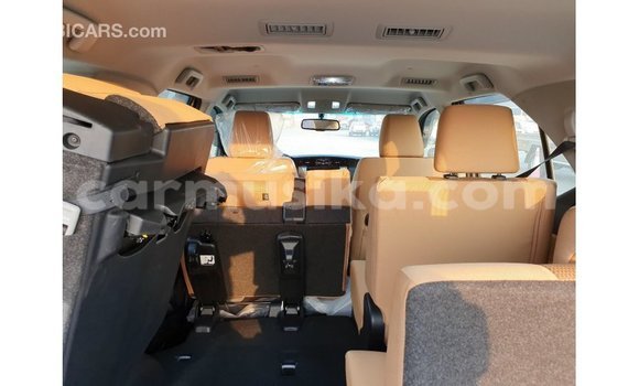 Acheter Import Voiture Toyota Fortuner Autre à Import - Dubai, Harare Acheter Import Voiture Toyota Fortuner Autre à Import - Dubai, Harare