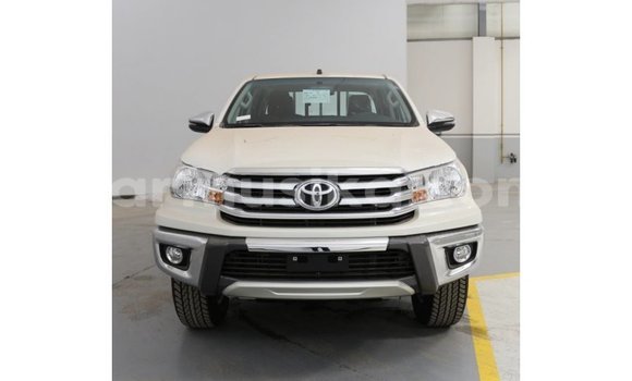 Acheter Import Voiture Toyota Hilux Blanc à Import - Dubai, Harare Acheter Import Voiture Toyota Hilux Blanc à Import - Dubai, Harare