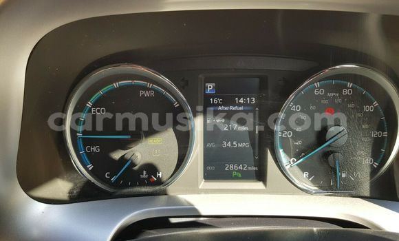 Tenga Tsaru Toyota RAV4 Beige Mota in Harare in Harare Tenga Tsaru Toyota RAV4 Beige Mota in Harare in Harare
