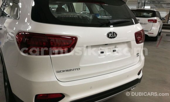 Acheter Import Voiture Kia Sorento Blanc à Import - Dubai, Harare Acheter Import Voiture Kia Sorento Blanc à Import - Dubai, Harare