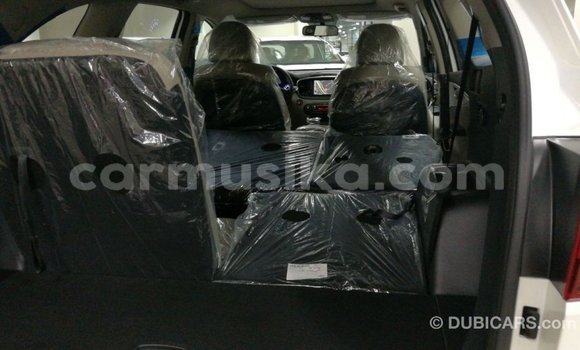 Acheter Import Voiture Kia Sorento Blanc à Import - Dubai, Harare Acheter Import Voiture Kia Sorento Blanc à Import - Dubai, Harare