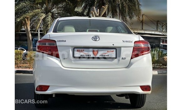Acheter Import Voiture Toyota Yaris Blanc à Import - Dubai, Harare Acheter Import Voiture Toyota Yaris Blanc à Import - Dubai, Harare