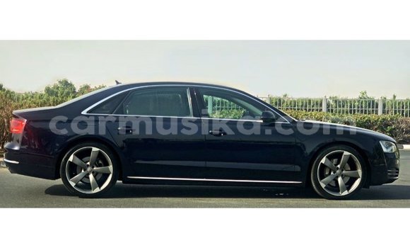 Acheter Import Voiture Audi A8 Bleu à Import - Dubai, Harare Acheter Import Voiture Audi A8 Bleu à Import - Dubai, Harare