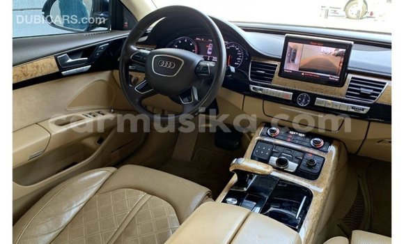 Acheter Import Voiture Audi A8 Bleu à Import - Dubai, Harare Acheter Import Voiture Audi A8 Bleu à Import - Dubai, Harare