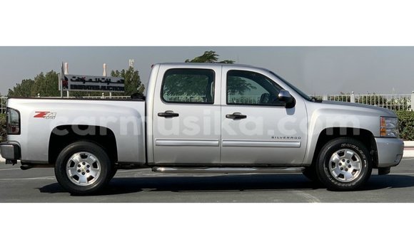 Tenga Imported Chevrolet Silverado Zvimwe Mota in Import - Dubai in Harare Tenga Imported Chevrolet Silverado Zvimwe Mota in Import - Dubai in Harare