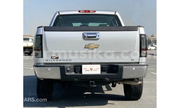 Tenga Imported Chevrolet Silverado Zvimwe Mota in Import - Dubai in Harare Tenga Imported Chevrolet Silverado Zvimwe Mota in Import - Dubai in Harare