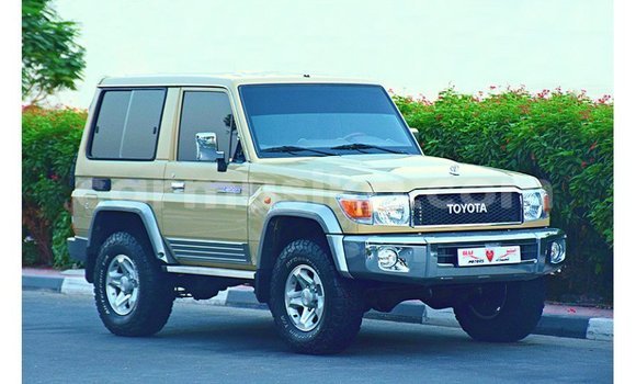 Nunua Imported Toyota Land Cruiser Beige Gari ndani ya Import - Dubai nchini Harare
