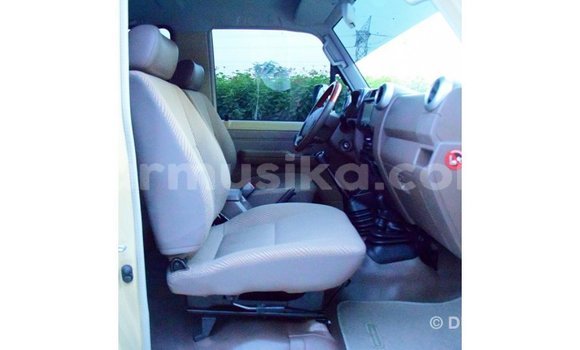 Buy Import Toyota Land Cruiser Beige Car in Import - Dubai in Harare Buy Import Toyota Land Cruiser Beige Car in Import - Dubai in Harare