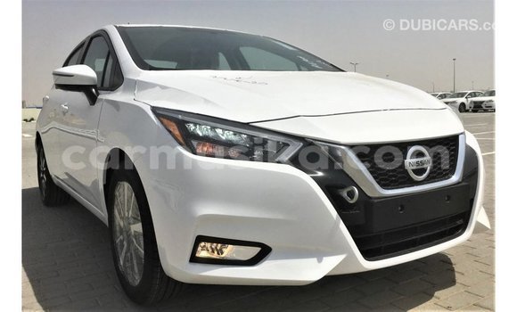 Acheter Import Voiture Nissan Sunny Blanc à Import - Dubai, Harare Acheter Import Voiture Nissan Sunny Blanc à Import - Dubai, Harare