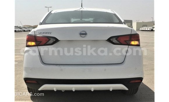 Acheter Import Voiture Nissan Sunny Blanc à Import - Dubai, Harare Acheter Import Voiture Nissan Sunny Blanc à Import - Dubai, Harare
