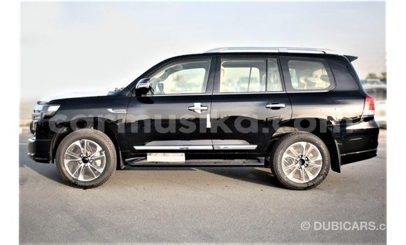 Acheter Import Voiture Toyota Land Cruiser Noir à Import - Dubai, Harare Acheter Import Voiture Toyota Land Cruiser Noir à Import - Dubai, Harare