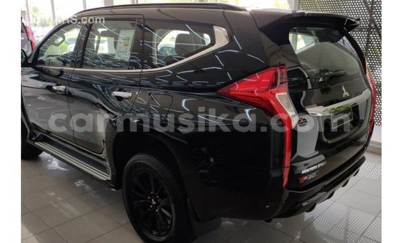Acheter Import Voiture Mitsubishi Montero Noir à Import - Dubai, Harare Acheter Import Voiture Mitsubishi Montero Noir à Import - Dubai, Harare
