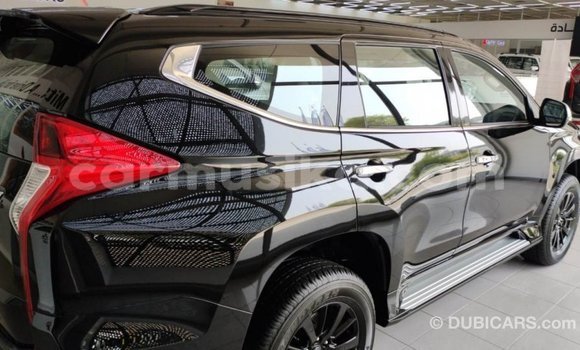 Acheter Import Voiture Mitsubishi Montero Noir à Import - Dubai, Harare Acheter Import Voiture Mitsubishi Montero Noir à Import - Dubai, Harare