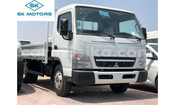 Nunua Imported Mitsubishi Canter Nyeupe Lori ndani ya Import - Dubai nchini Harare