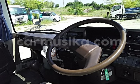 Acheter Import Voiture Toyota Coaster Blanc à Bulawayo, Bulawayo Acheter Import Voiture Toyota Coaster Blanc à Bulawayo, Bulawayo