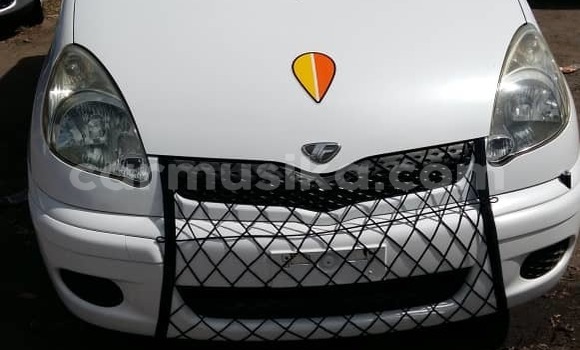 Tenga Imported Toyota FunCargo Chena Mota in Harare in Harare Tenga Imported Toyota FunCargo Chena Mota in Harare in Harare