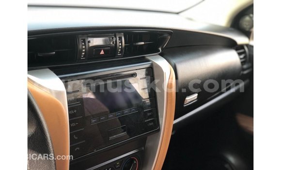 Buy Import Toyota Fortuner White Car in Import - Dubai in Harare Buy Import Toyota Fortuner White Car in Import - Dubai in Harare